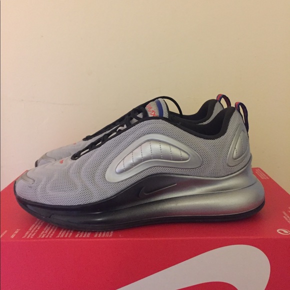 Women’s Nike Air 720 - Picture 3 of 5